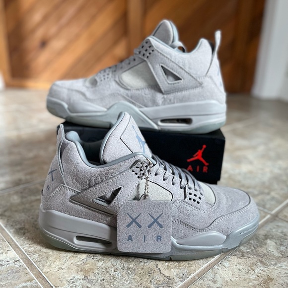Kaws Jordan 4 retro taille 9 de couleur grise disponible - Picture 5 of 12